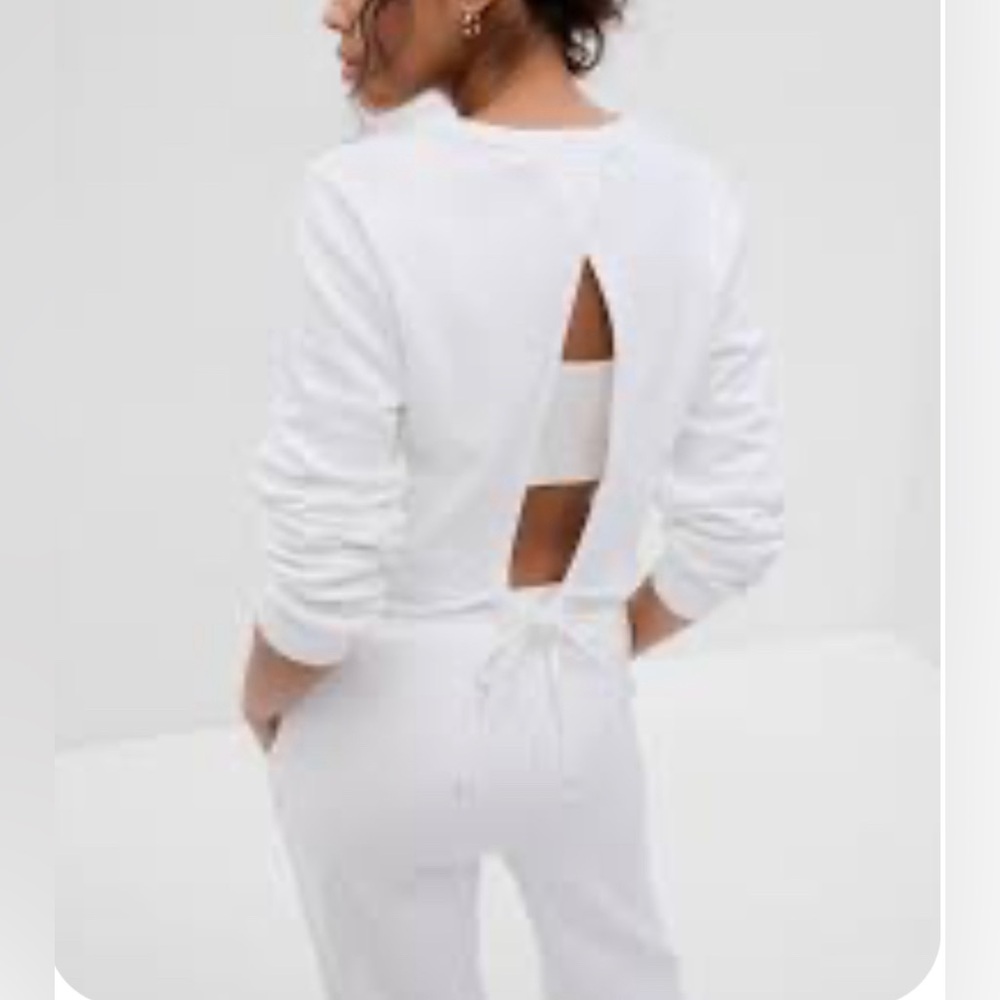 NWT- Vintage Soft Cropped Open-Back Sweatshirt- off-white‎ Medium